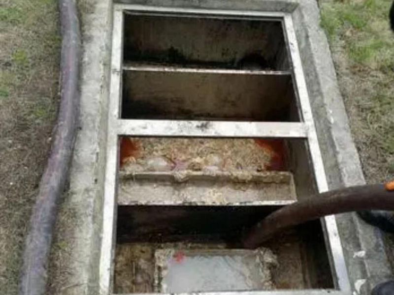 扎鲁特隔油池清理